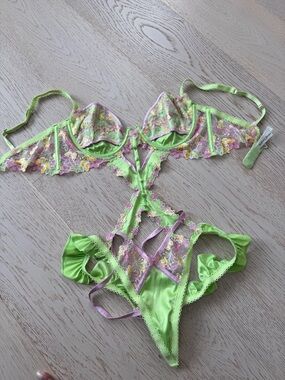 For Love & Lemons - Lime Green Floral Lace Strappy Lingerie Set